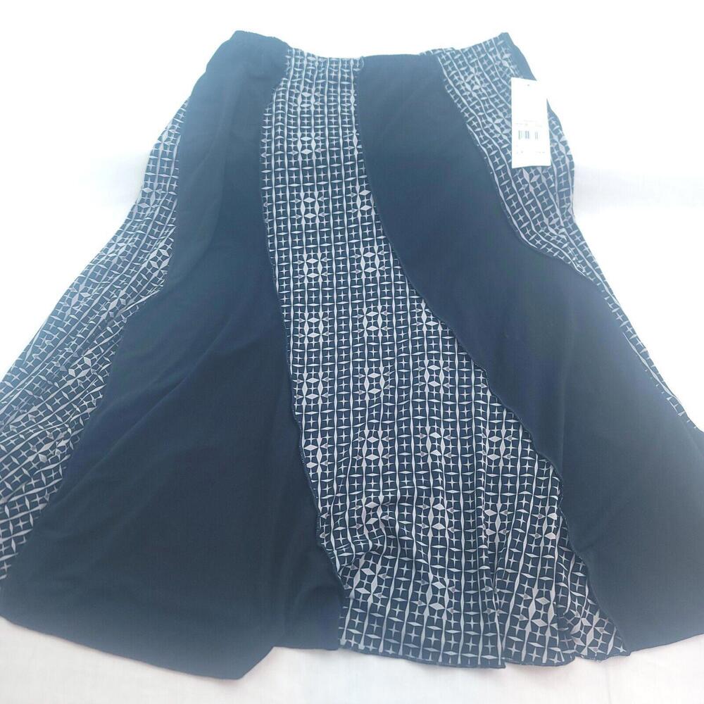 Notations Women's Size Small Black White Print Handkerchief Skirt
